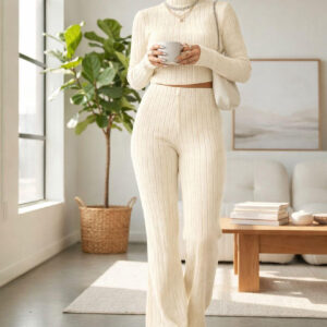 Kadın Ekru Çizgili Boğazlı Crop Top ve Yüksek Bel Eşofman Takımı Spor Şık Kombin