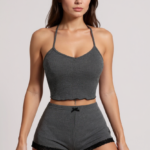 Kadın Gri Kaşkorse Sırt Ve Bacak Kısmı Dantel Detaylı Şortlu Gecelik Takım – Modern, Konforlu Ve Günlük Kombinlere Uygun