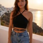 Kadın Siyah Sırtı Açık Boyundan Çapraz Bağlamalı Crop Top Bluz – Şık, Rahat Ve Kolay Kombinlenebilir